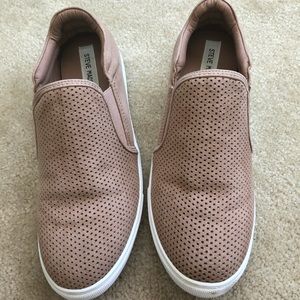 Steve Madden Whilma slip on sneaker size 9